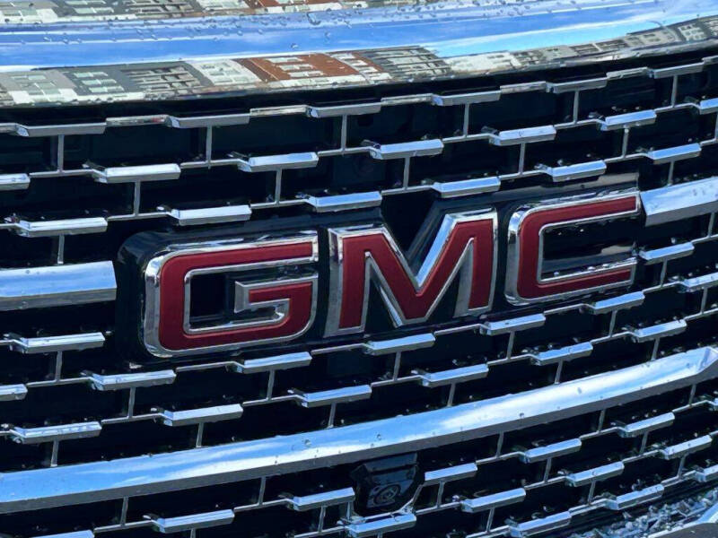 2022 GMC Acadia Denali