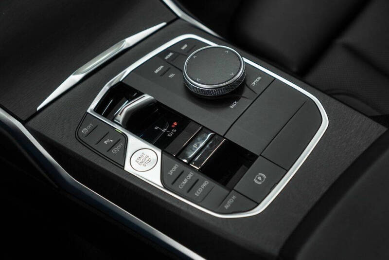 2024 BMW 3 Series 330i xDrive