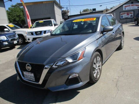 2020 Nissan Altima for sale at Grace Motors in Manteca CA