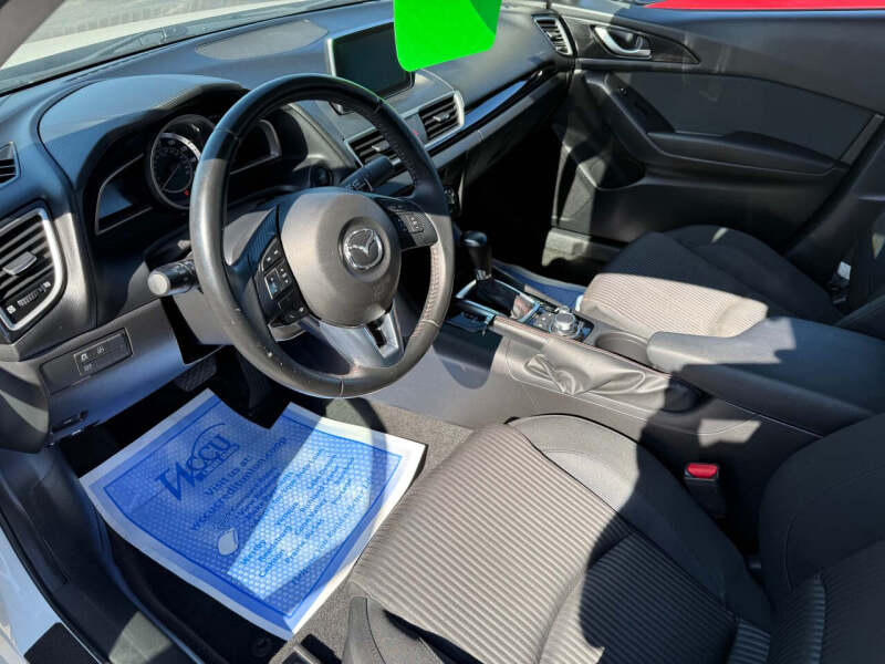 2016 Mazda MAZDA3 i Touring