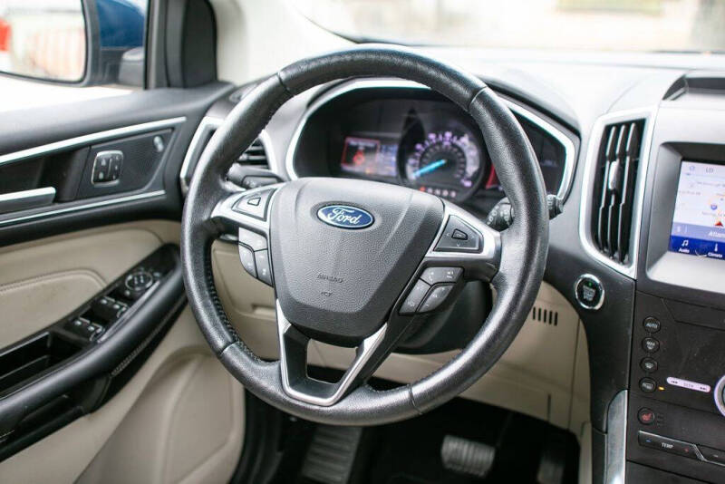 2020 Ford Edge Titanium