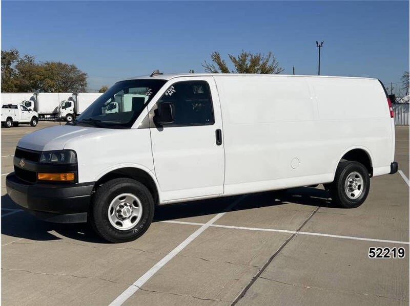 2022 Chevrolet Express 2500