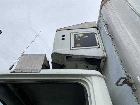 1998 Freightliner FL70