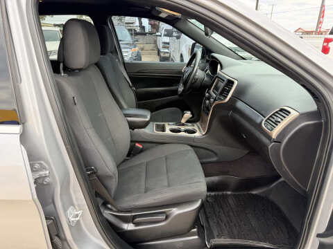 2017 Jeep Grand Cherokee Laredo