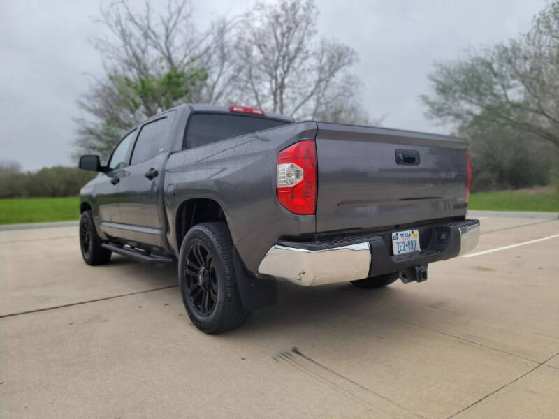 2017 Toyota Tundra SR5