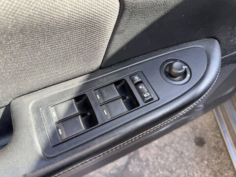 2012 Dodge Avenger SE