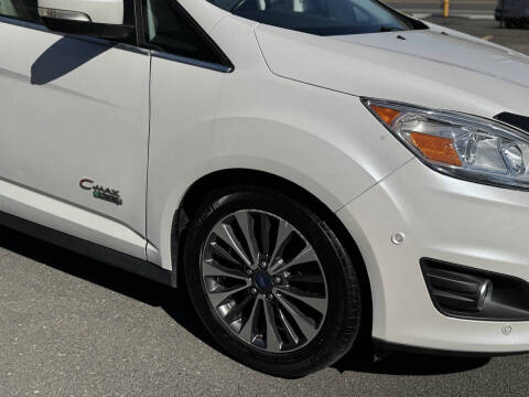 2017 Ford C-MAX Energi Titanium