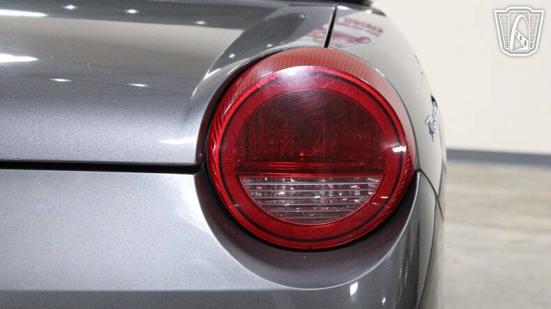 2003 Ford Thunderbird