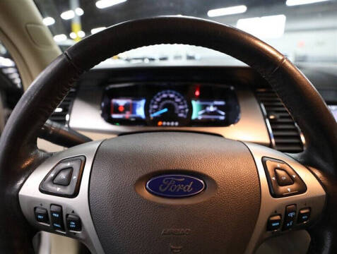 2015 Ford Taurus SEL