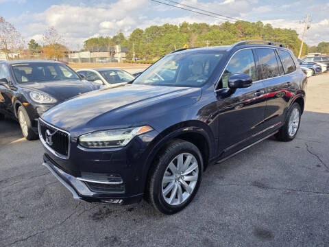 2016 Volvo XC90 T6 Momentum