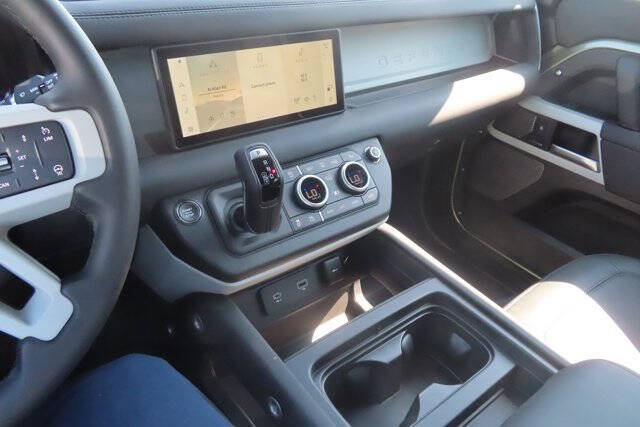 2024 Land Rover Defender 110 P300 S