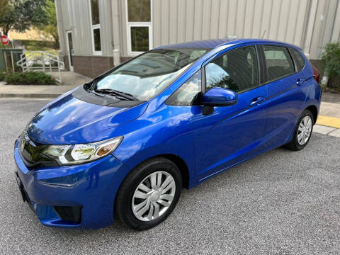 2017 Honda Fit for sale at AMERICAR INC in Laurel MD