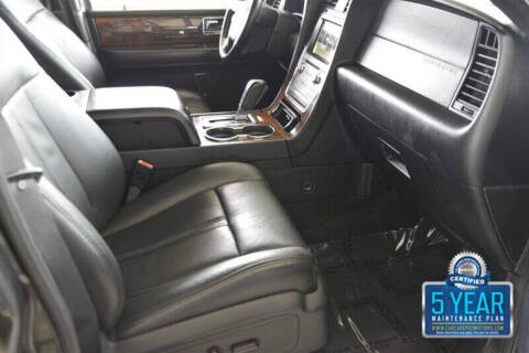 2016 Lincoln Navigator Select