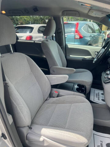 2017 Toyota Sienna