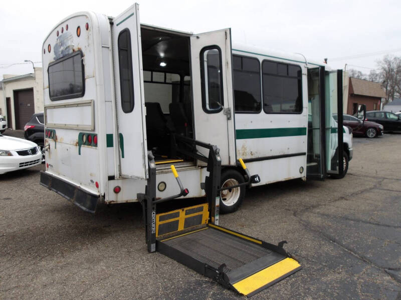 2008 Ford E-Series E-450 SD