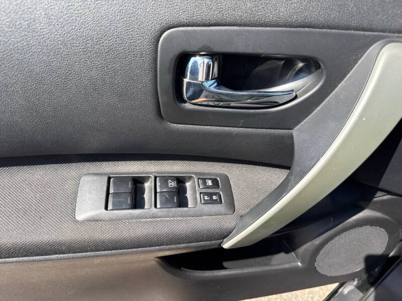 2012 Nissan Rogue S