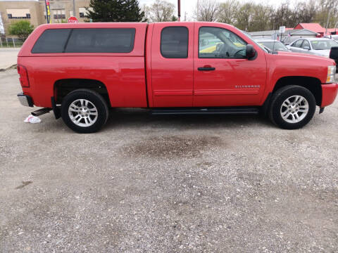 2010 Chevrolet Silverado 1500 for sale at Diaz Used Autos in Danville IL