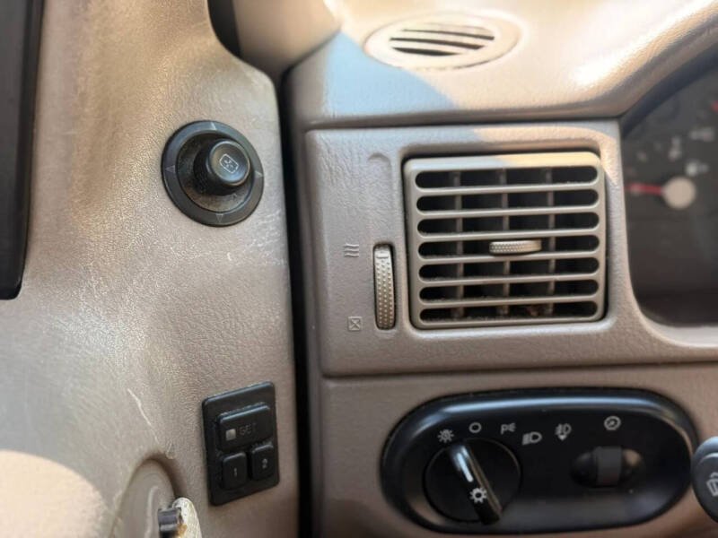2005 Ford Explorer Eddie Bauer