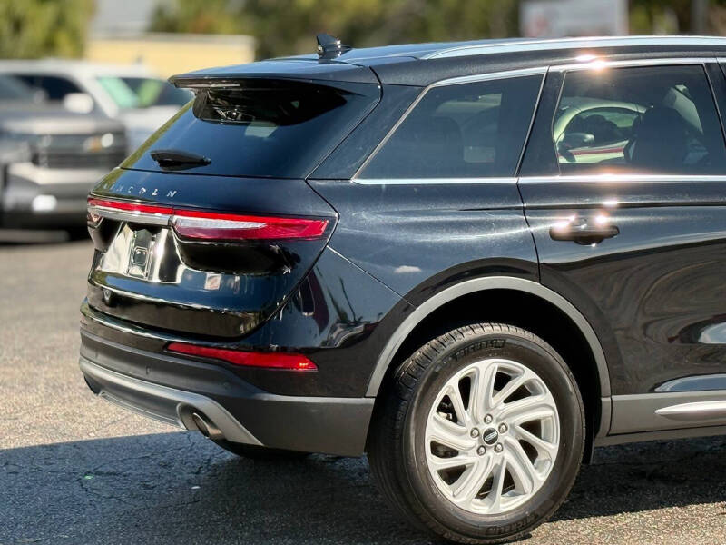 2022 Lincoln Corsair Standard