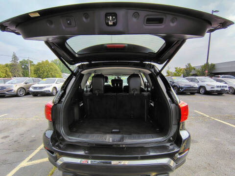 2017 Nissan Pathfinder SV