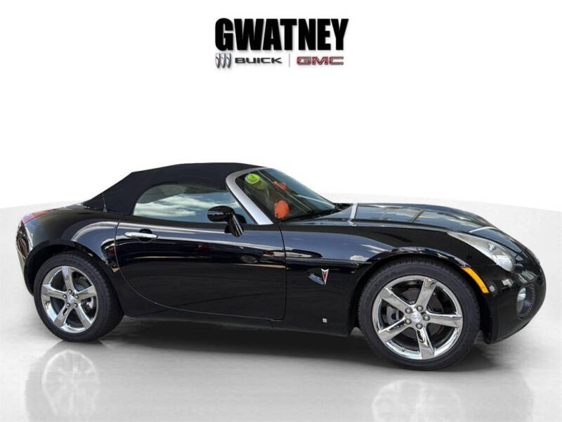 Used 2009 Pontiac Solstice GXP with VIN 1G2MG35X89Y105554 for sale in North Little Rock, AR