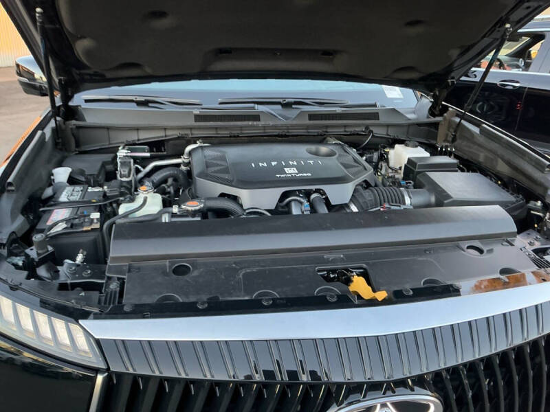 2025 Infiniti QX80 Luxe