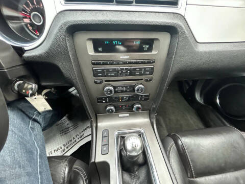 2013 Ford Mustang V6 Premium