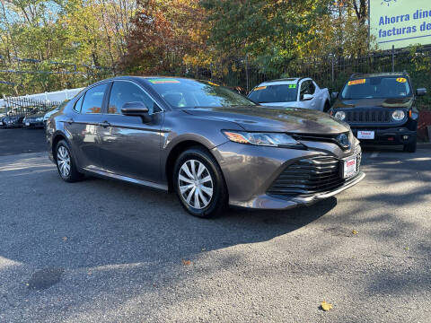 2020 Toyota Camry Hybrid LE