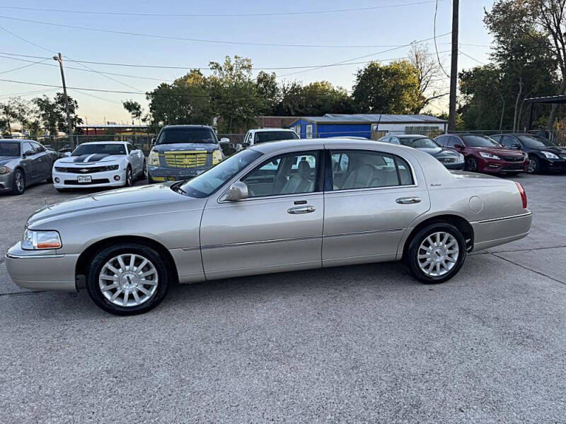 2007 Lincoln Town Car Signature