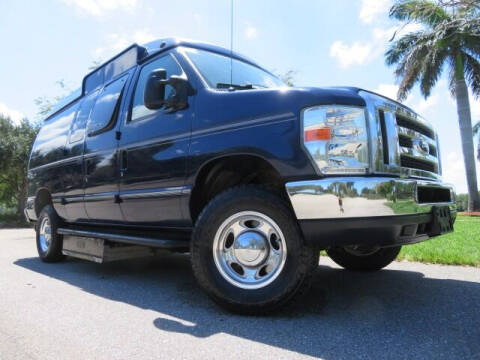 2011 Ford E-Series E-350 SD XLT
