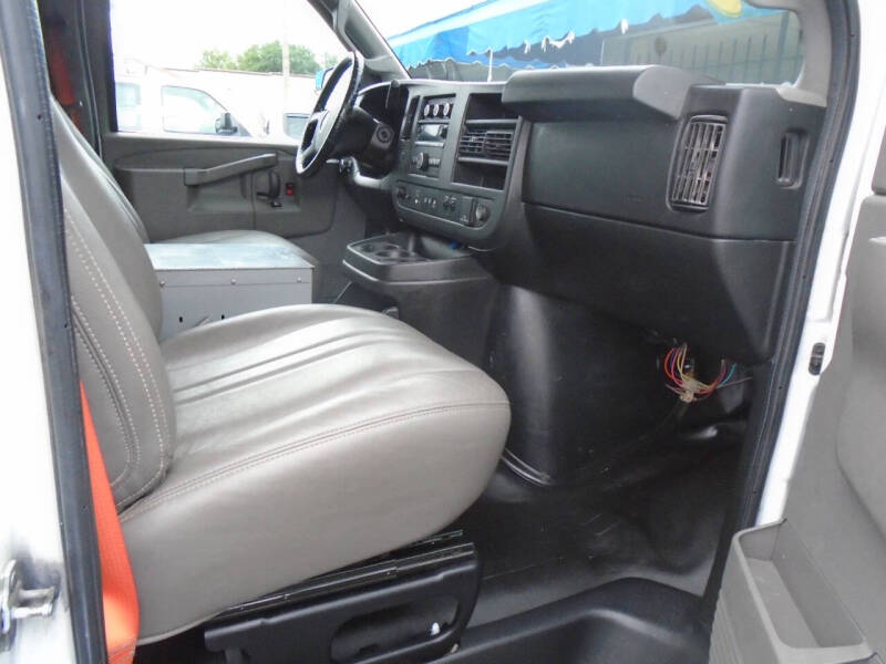 2017 Chevrolet Express 2500