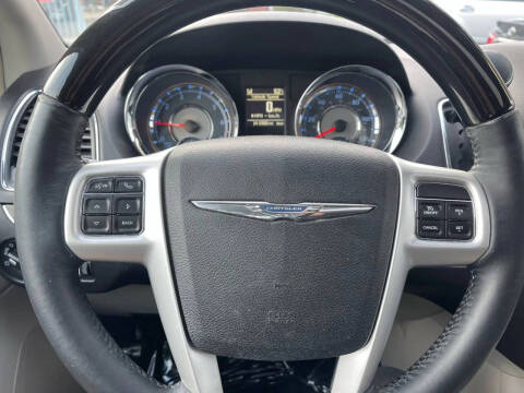 2015 Chrysler Town and Country Limited Platinum