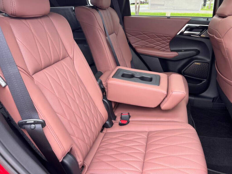 2025 Mitsubishi Outlander SEL