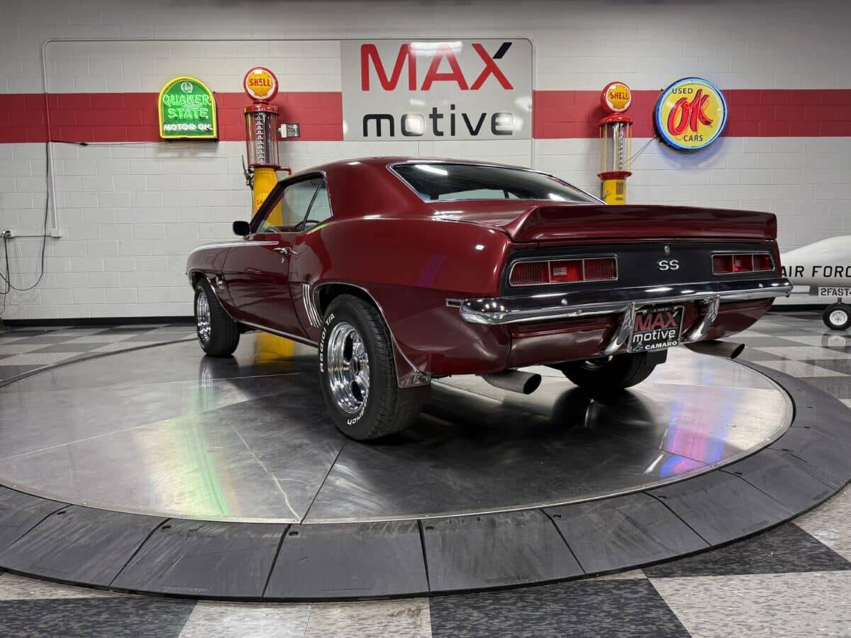 1969 Chevrolet Camaro 11