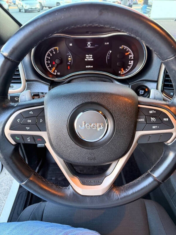 2017 Jeep Grand Cherokee Laredo
