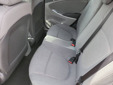 2012 Hyundai Accent GS