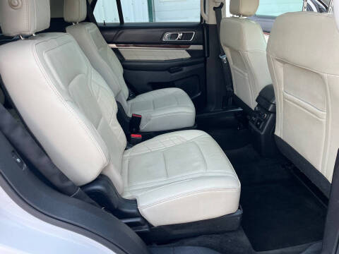 2017 Ford Explorer Platinum