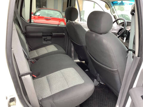 2004 Ford Explorer Sport Trac XLS