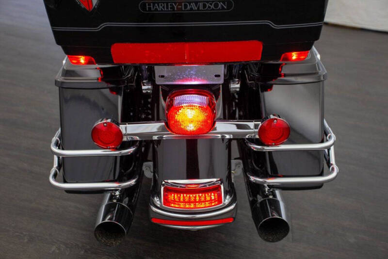 2010 Harley-Davidson FLHTC