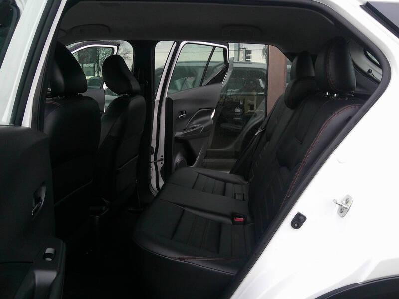 2019 Nissan Kicks SR