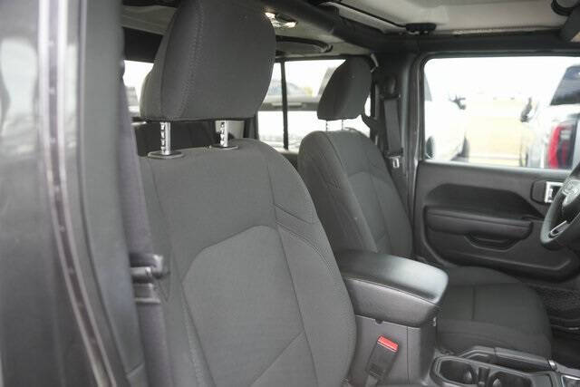 2023 Jeep Gladiator Willys