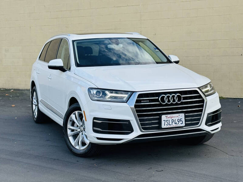 2017 Audi Q7 Premium Plus's photo