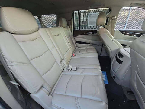 2017 Cadillac Escalade ESV Luxury