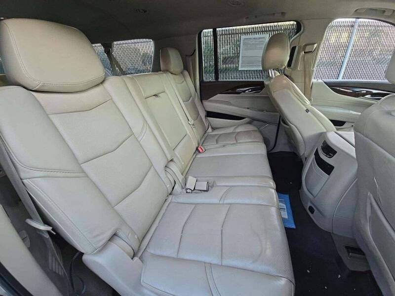 2017 Cadillac Escalade ESV Luxury