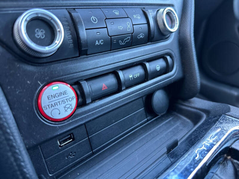 2016 Ford Mustang V6