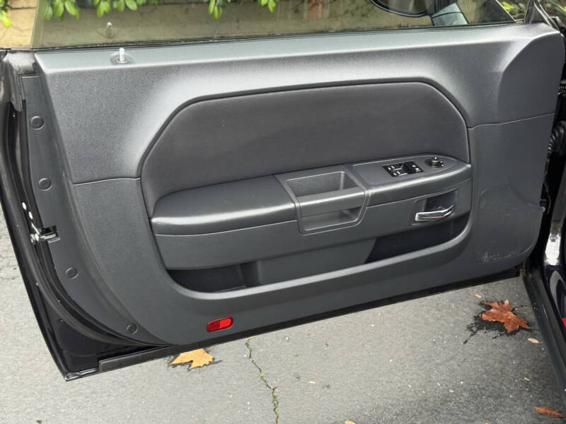 2010 Dodge Challenger SE