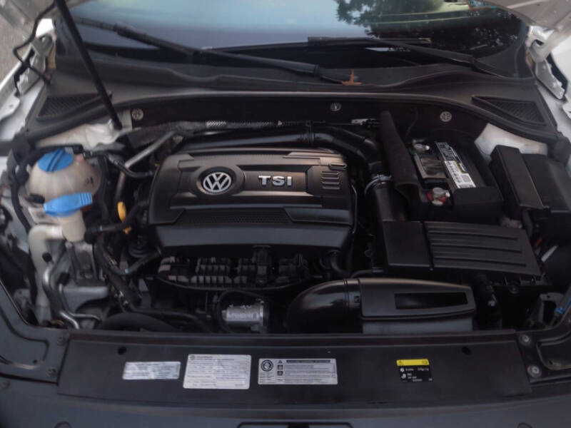 2016 Volkswagen Passat 1.8T SE