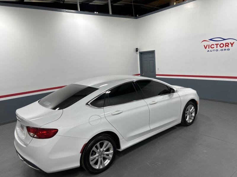 2016 Chrysler 200 Limited