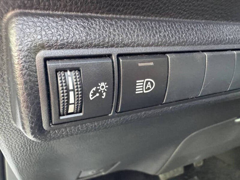 2024 Toyota Corolla Hatchback SE