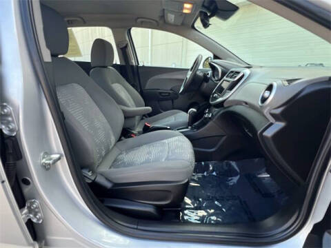 2020 Chevrolet Sonic LT